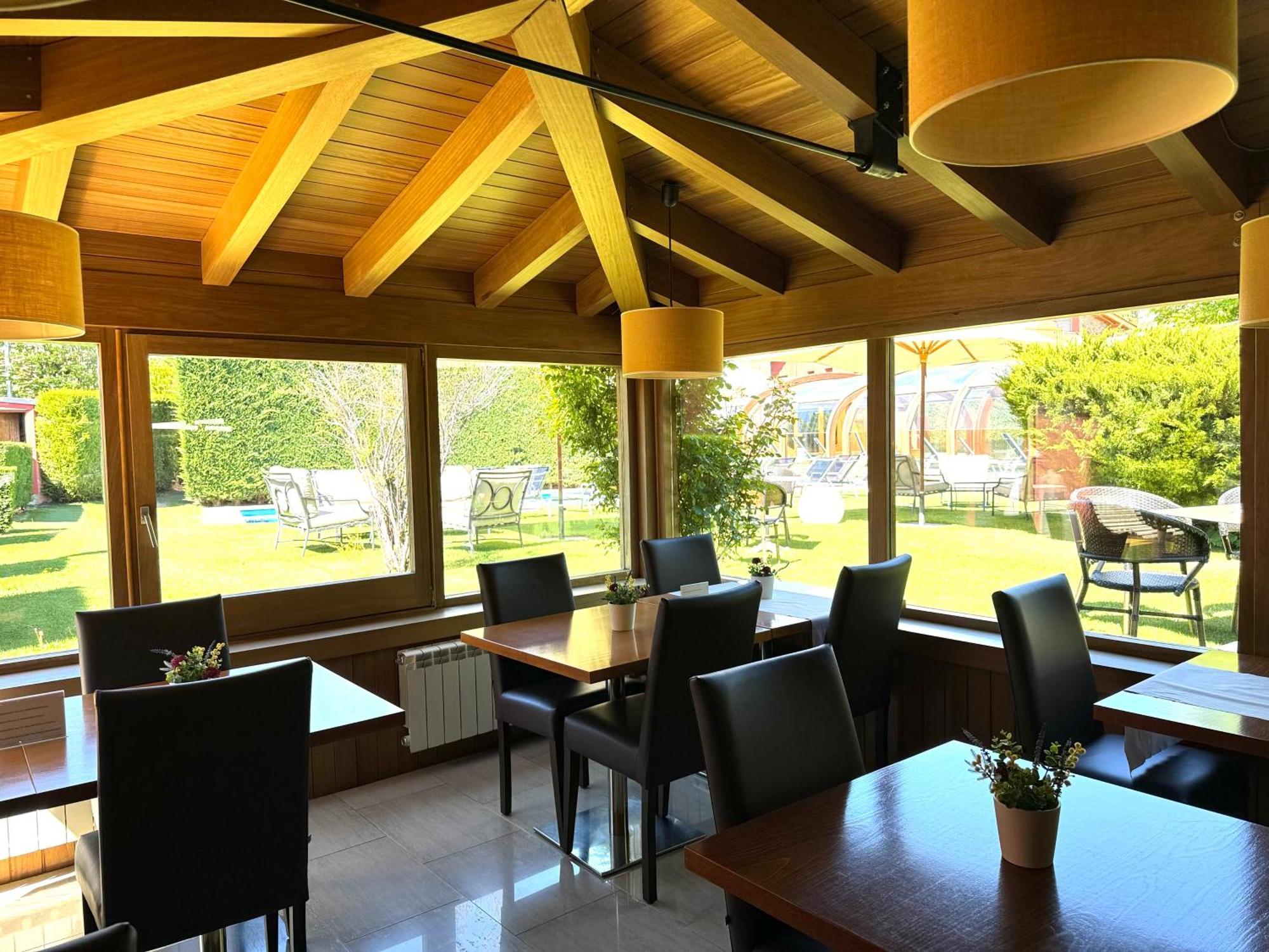 Hotel Del Lago Puigcerdà Kültér fotó