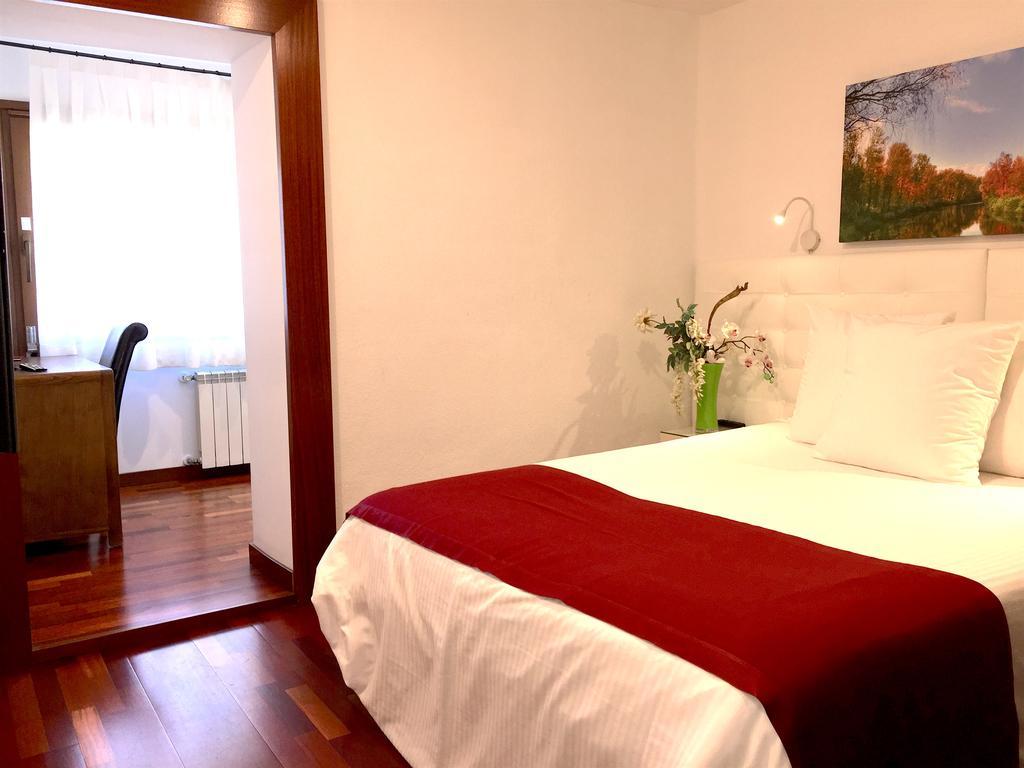 Hotel Del Lago Puigcerdà Kültér fotó