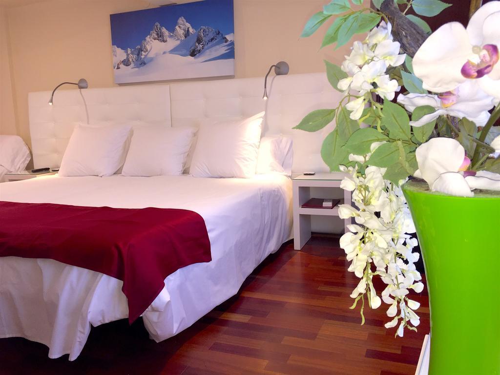 Hotel Del Lago Puigcerdà Kültér fotó